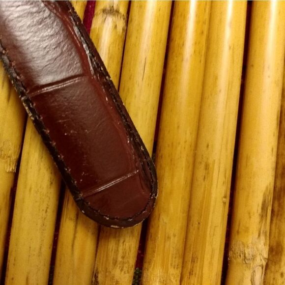 EUC GATOR COWHIDE Brown Belt w/Gold Hardware Made in USA - Picture 3 of 11